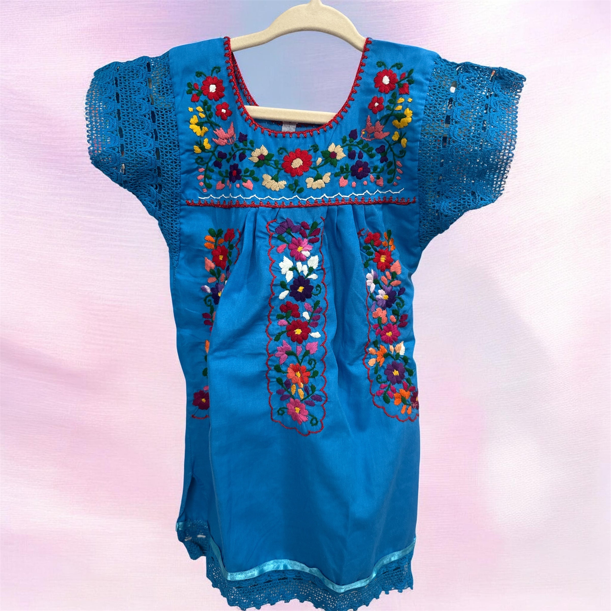 Vestido de Niña Channel bordado