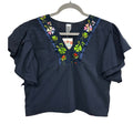 Blusa Artesanal con bordado en el cuello.