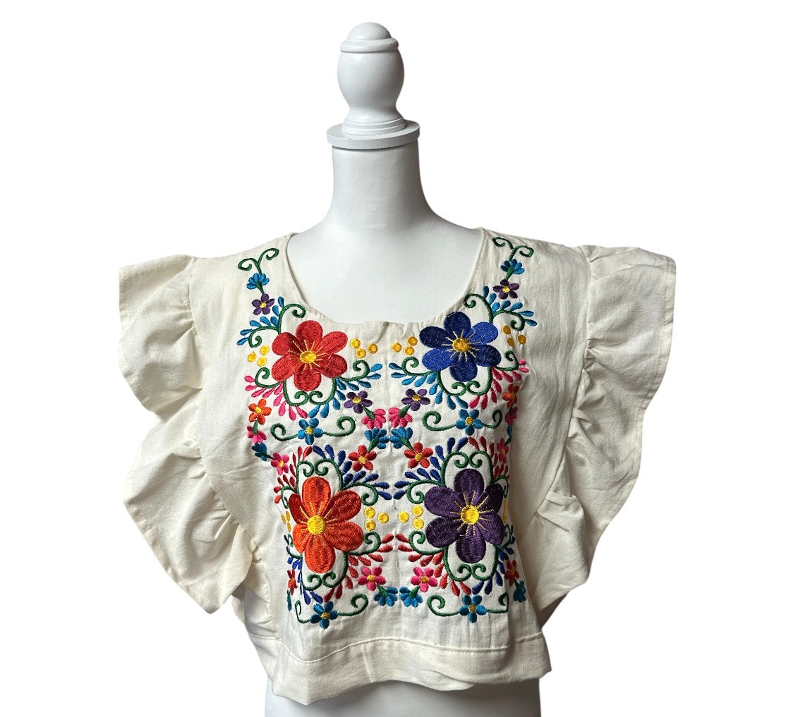 Blusa Artesanal Mexicana con Bordado Floral y Mangas Volantes | Mexican Hand-Embroidered Artisan Blouse