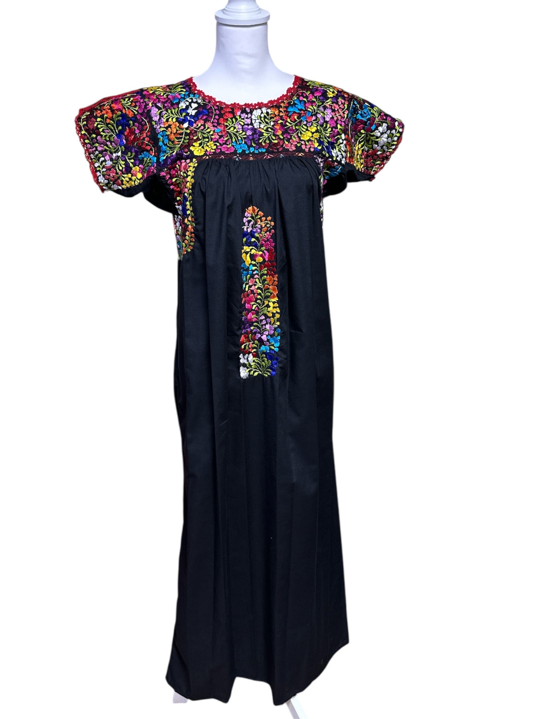 Vestido San Antonino Bordado a Mano