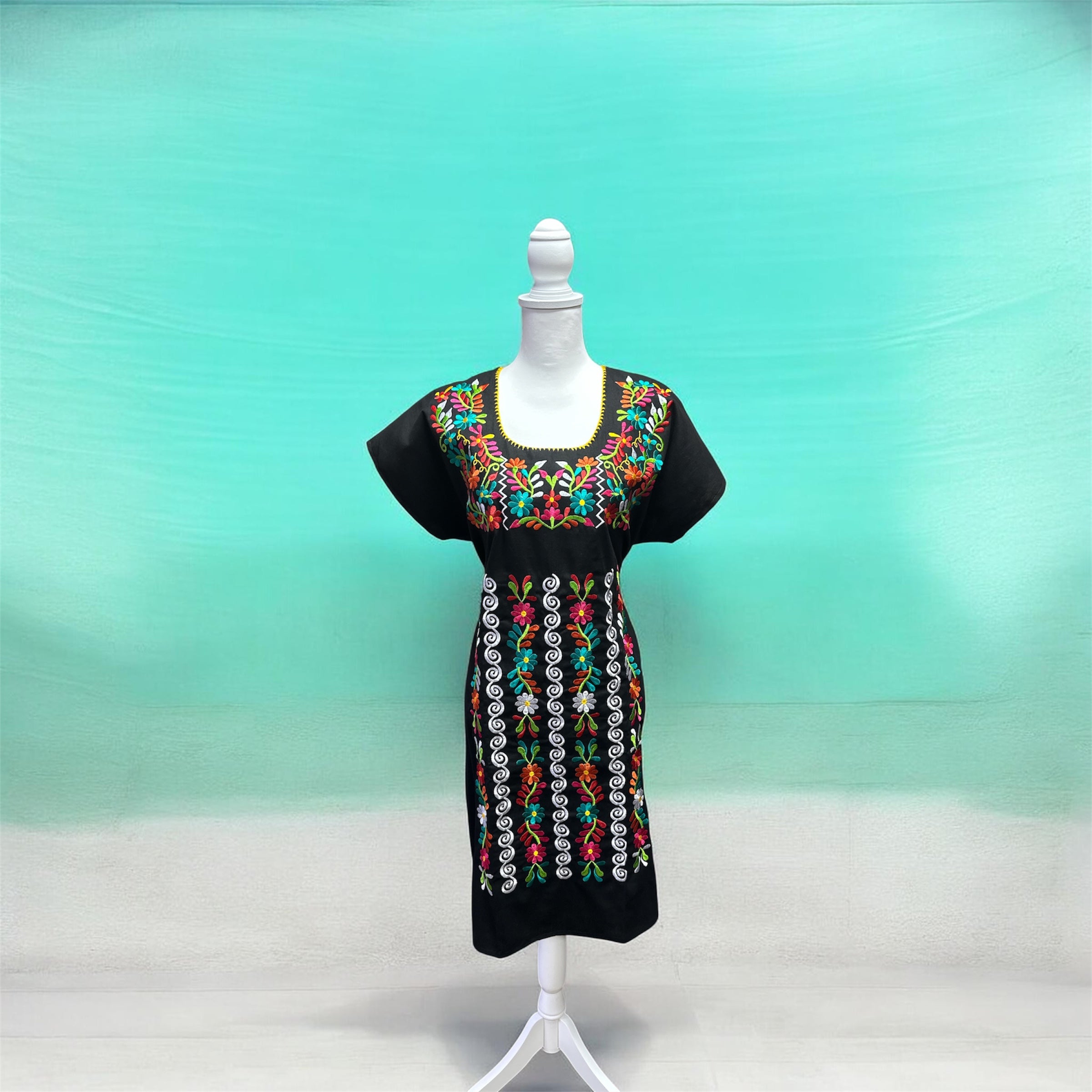 Vestido de Manta Bordado