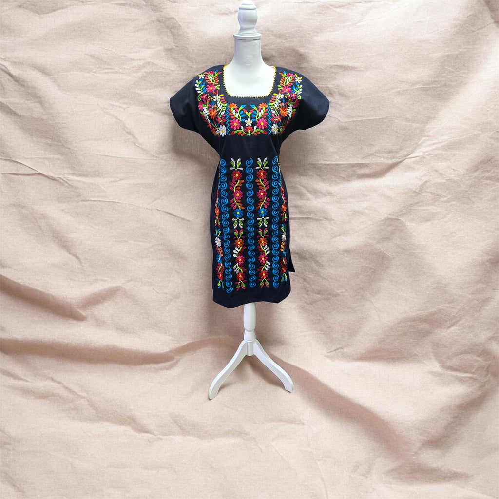 Vestido de Manta Bordado