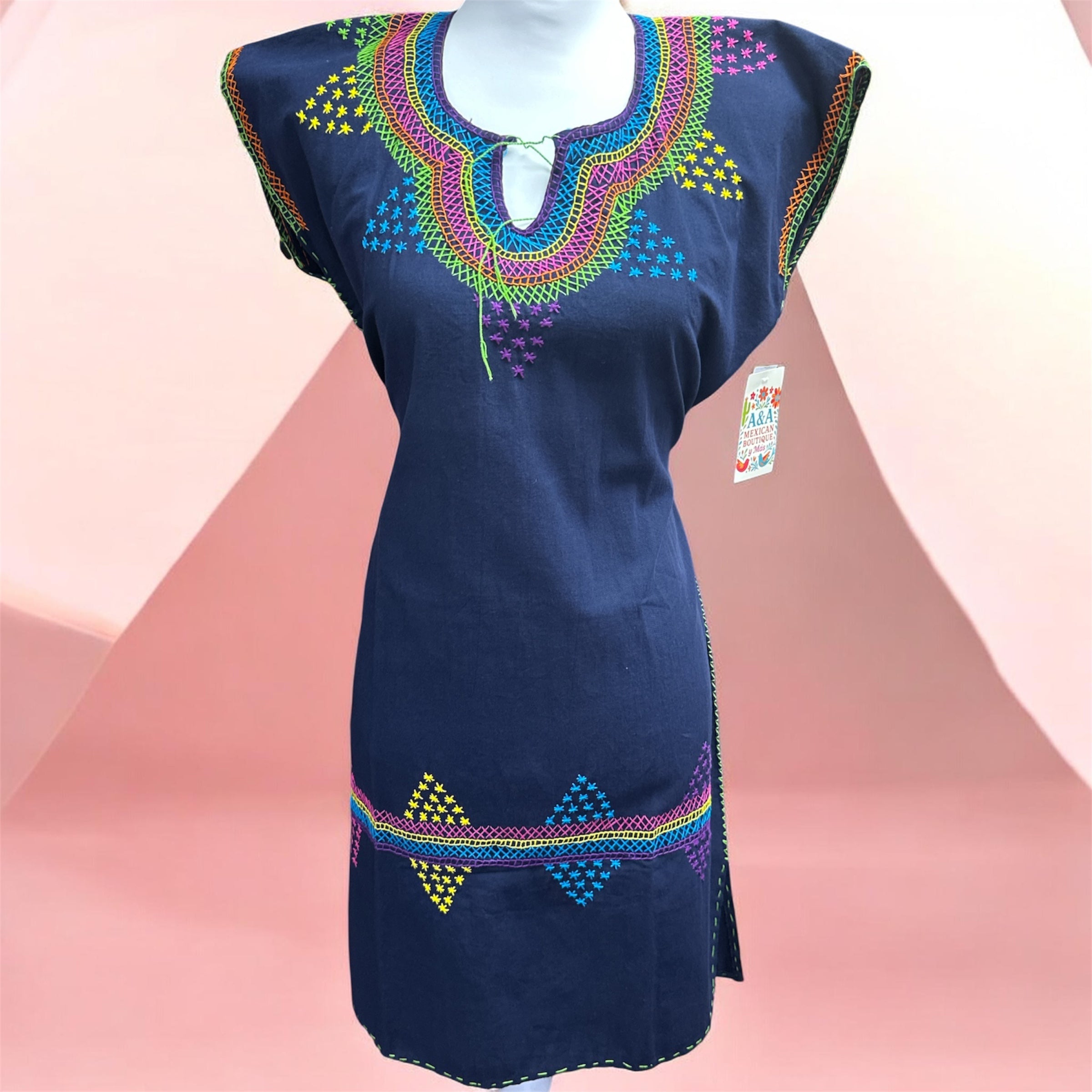 Vestido Corto Bordado