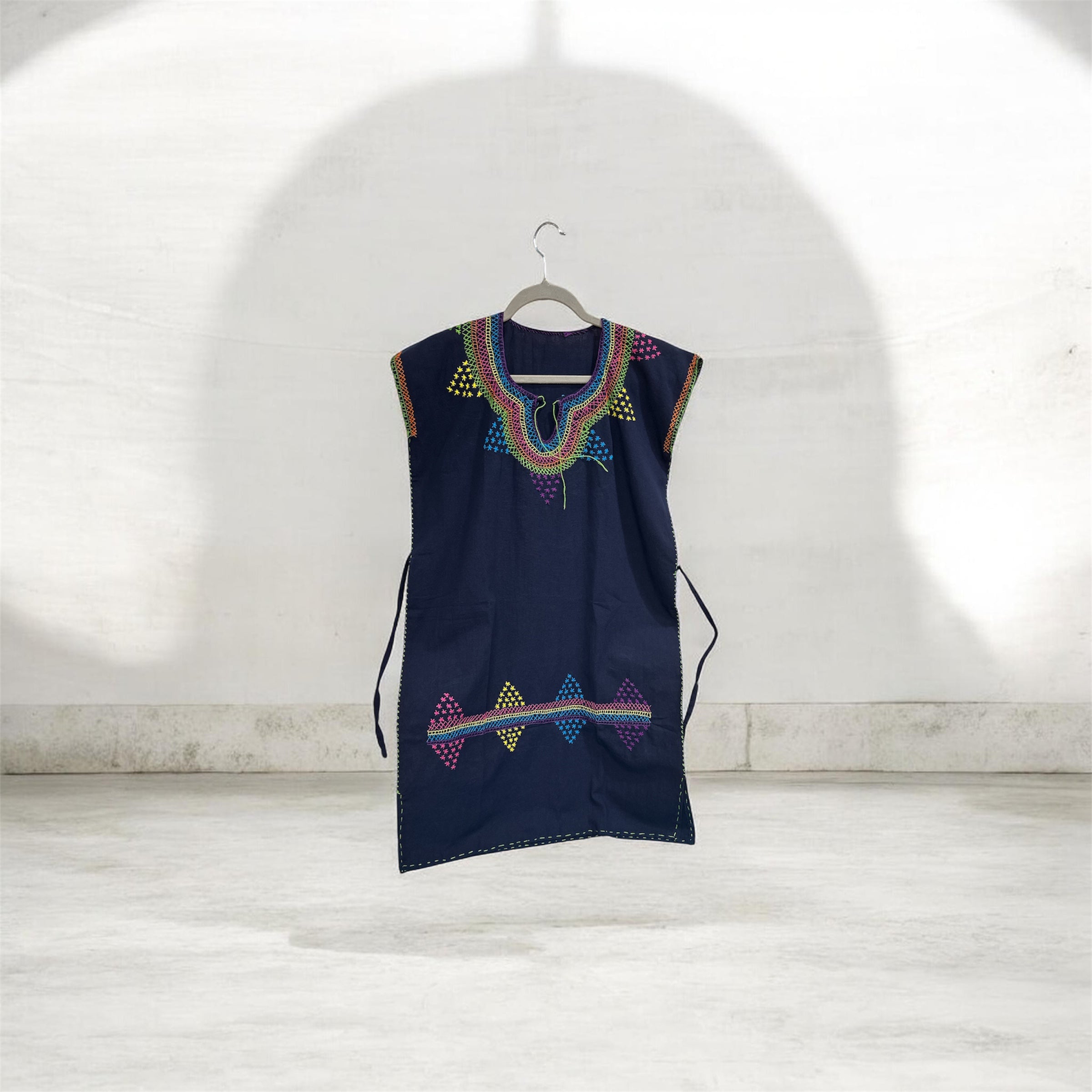 Vestido Corto Bordado