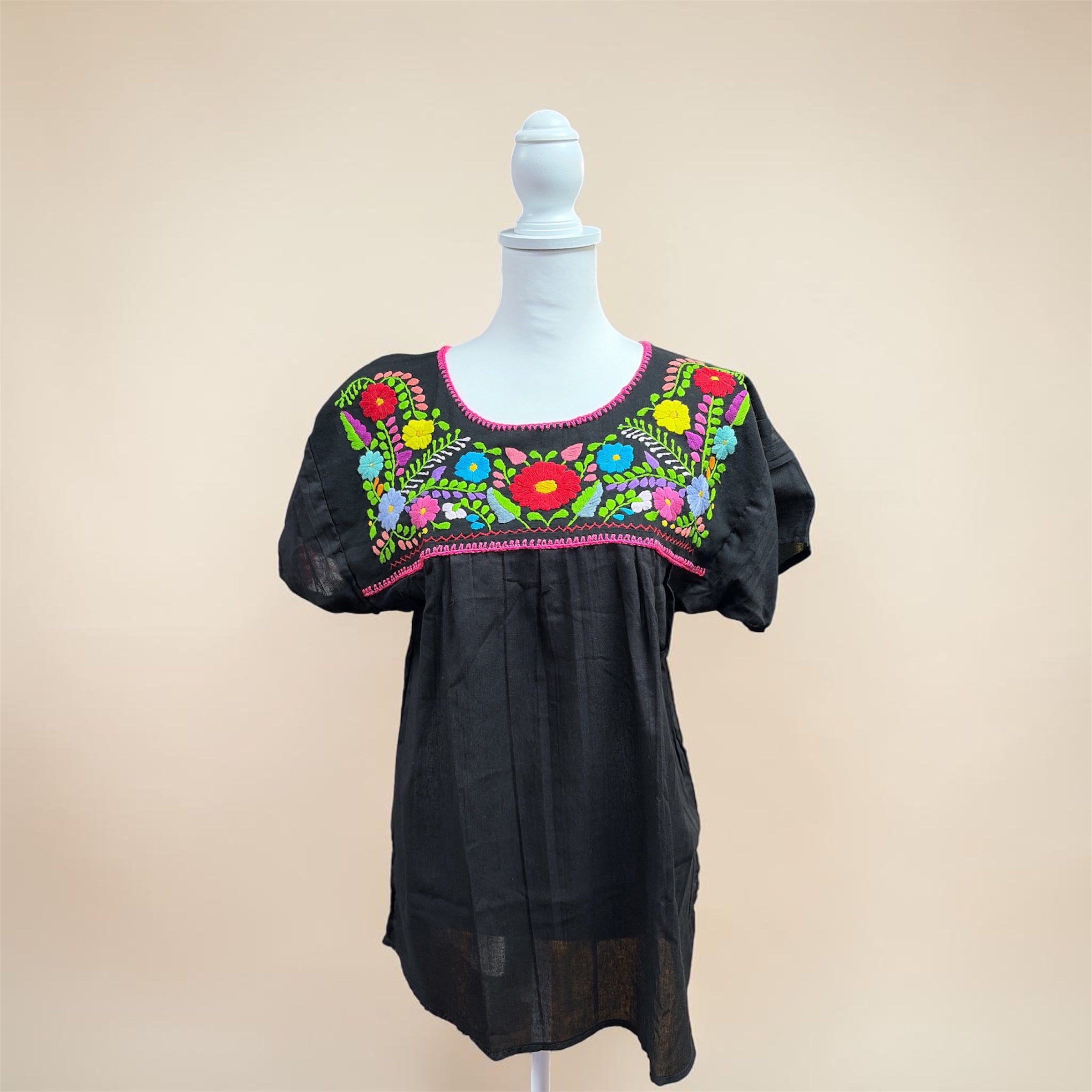 Blusa Chanel /  Chanel-Style Blouse