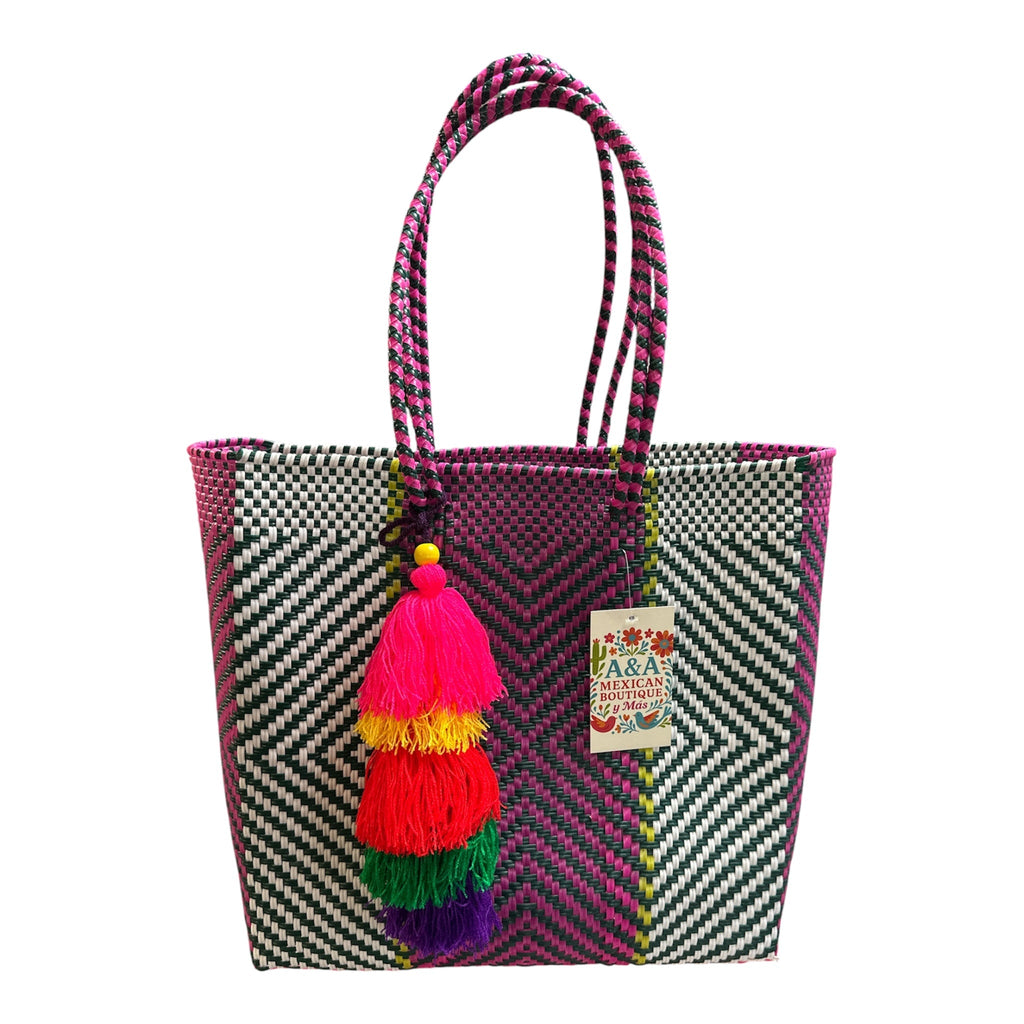 Handwoven Mexican tote bag interior – spacious artisan woven shopping bag