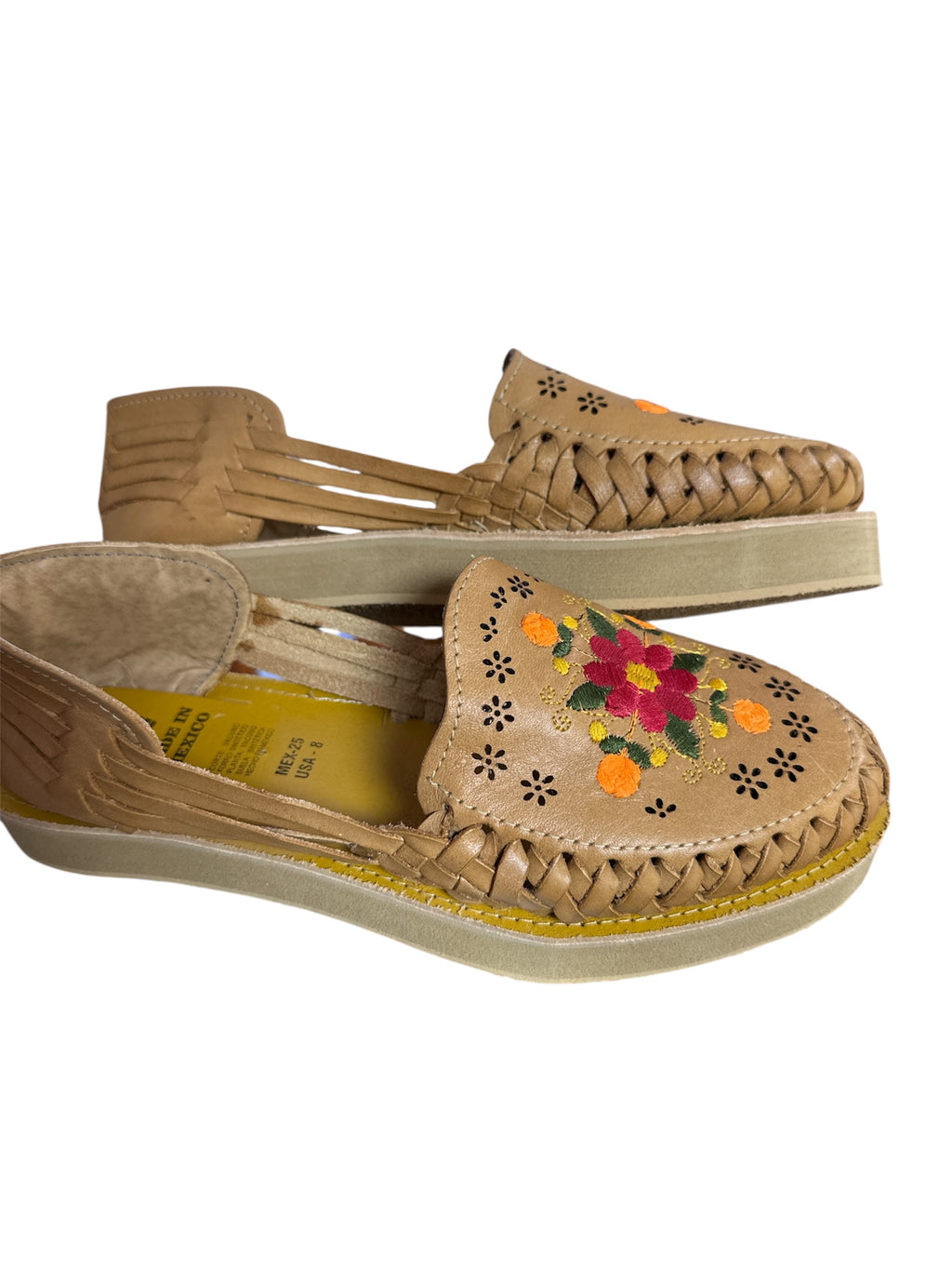 Zapato de Flores de Piel / Floral Leather Shoe